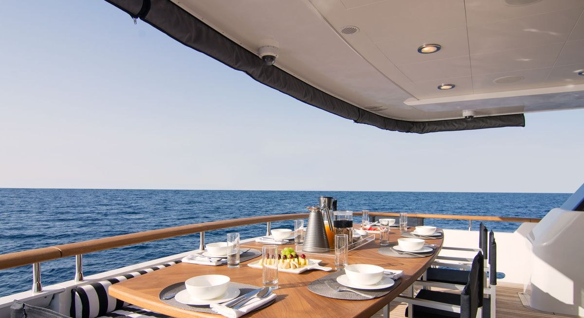 PASTA FLORA yacht charter 4