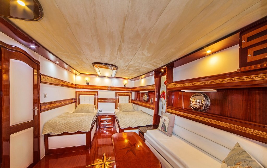 PERLA DEL MAR II yacht charter 5