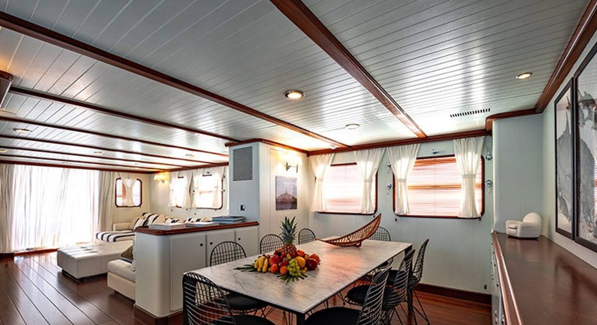 PERSUADER yacht charter 5