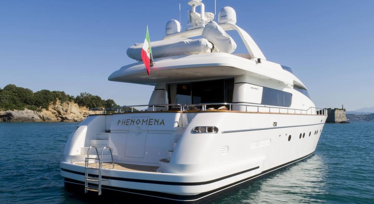 PHENOMENA yacht charter 5