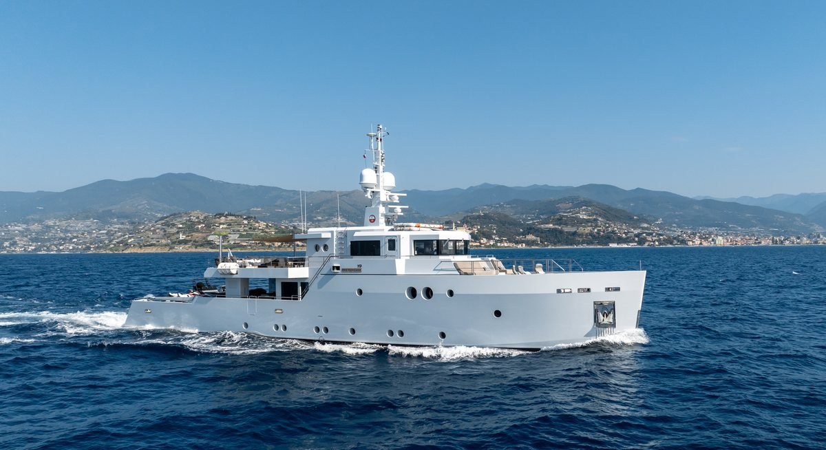 PREFERENCE 19 yacht charter 1