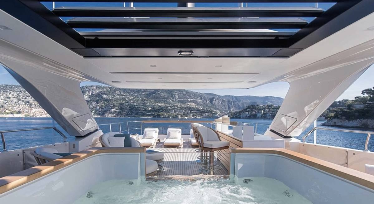 PREMURA yacht charter 2