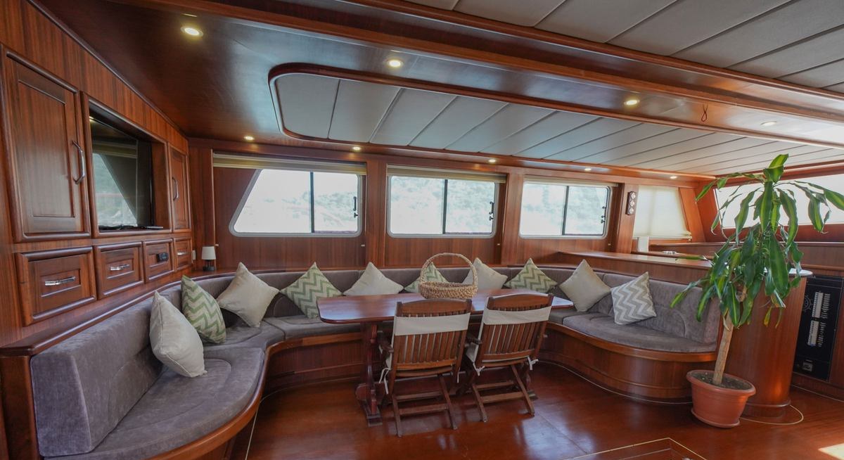 PRENSES ESILA yacht charter 4