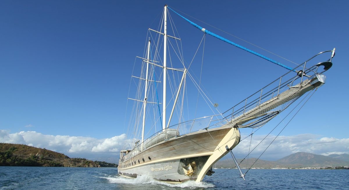 Yacht charter PRENSES LILA YACHT CHARTER