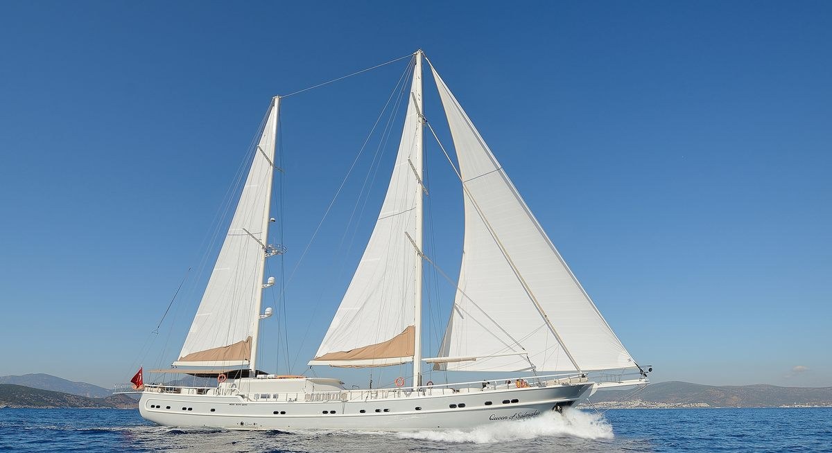 QUEEN OF SALMAKIS yacht charter 1