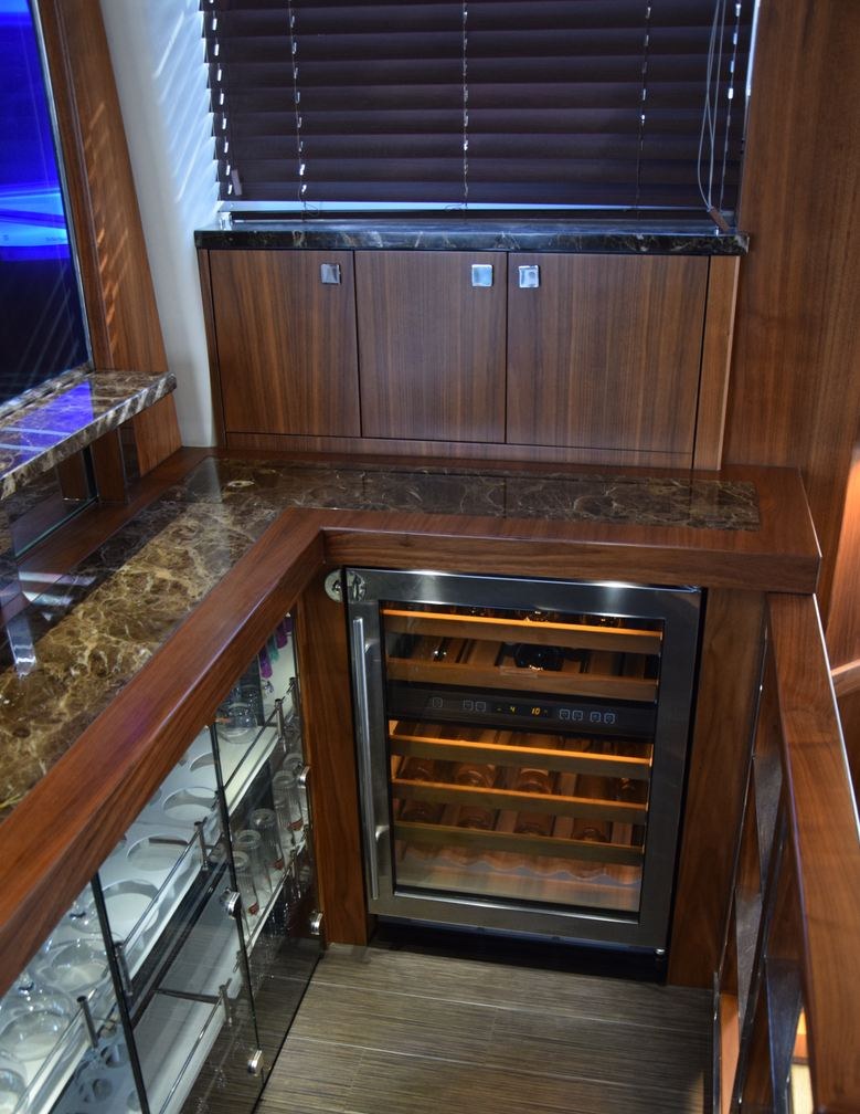 RAY 3 yacht charter 1