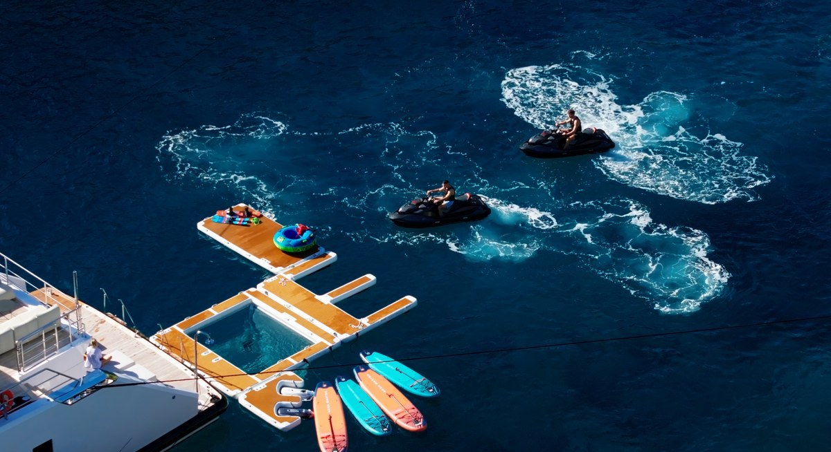 RENATA yacht charter 3
