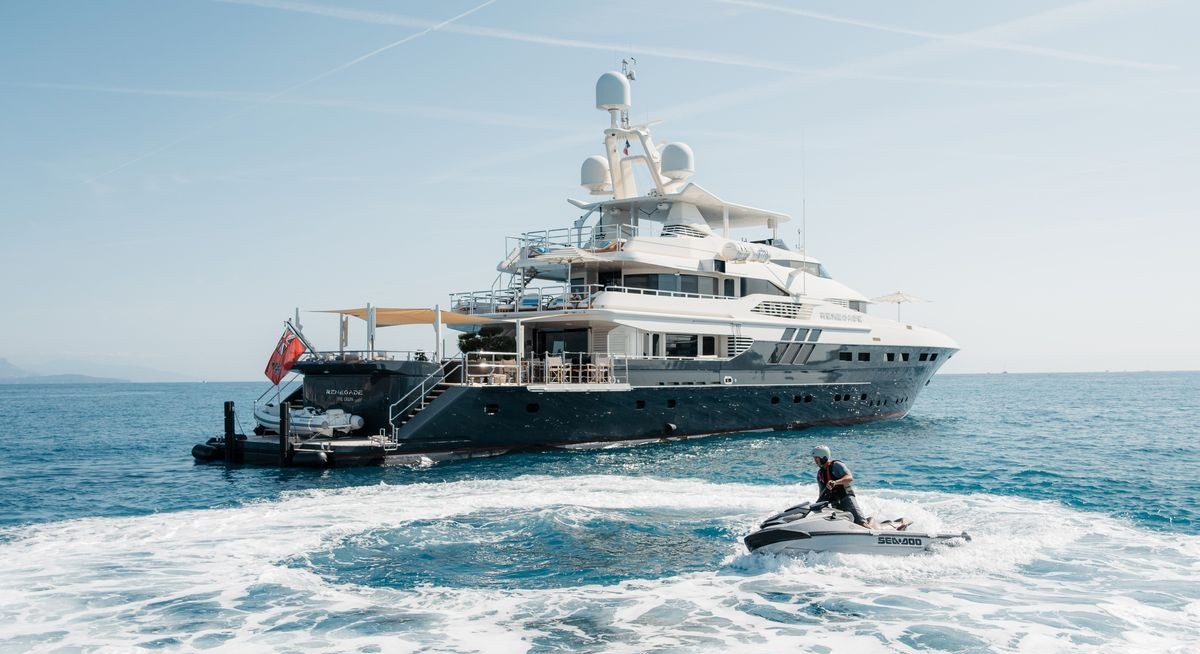 RENEGADE yacht charter 5