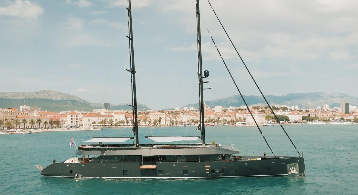 REPOSADO yacht charter 1