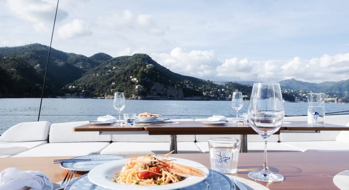 RESILIENT 4 yacht charter 3