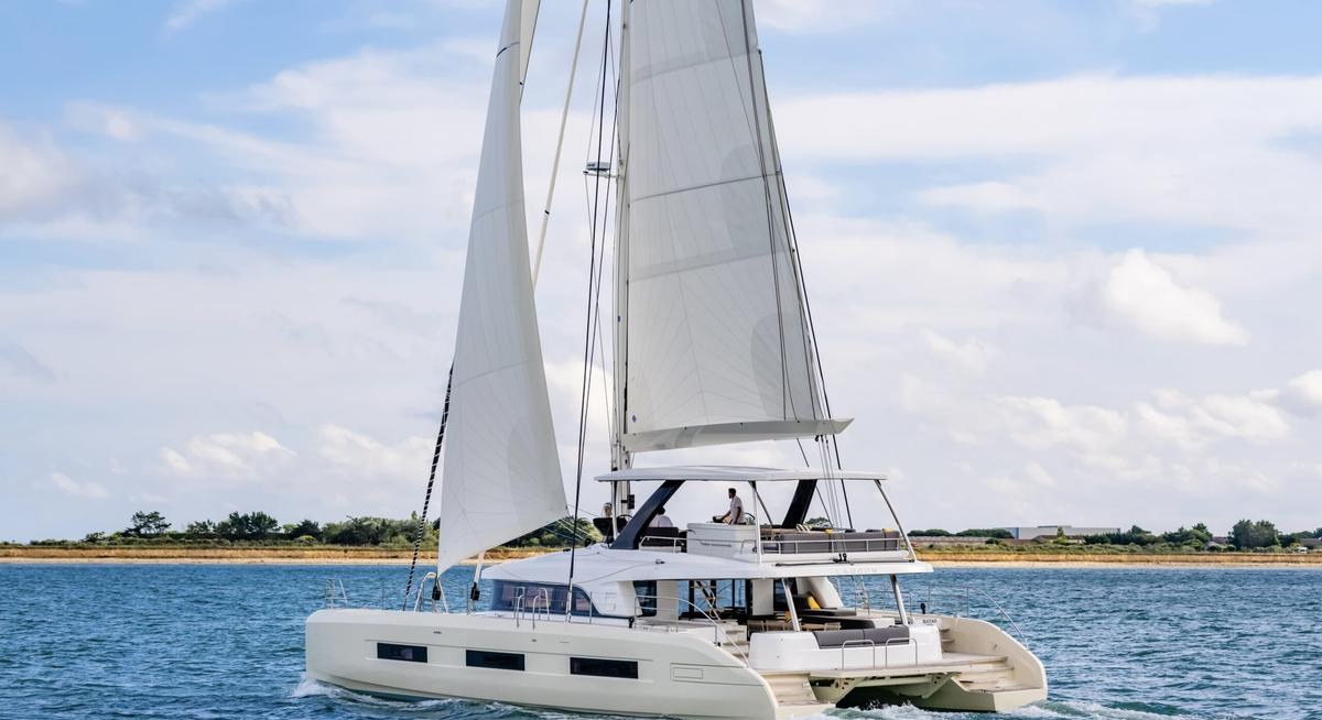 REVE BLEU yacht charter 1