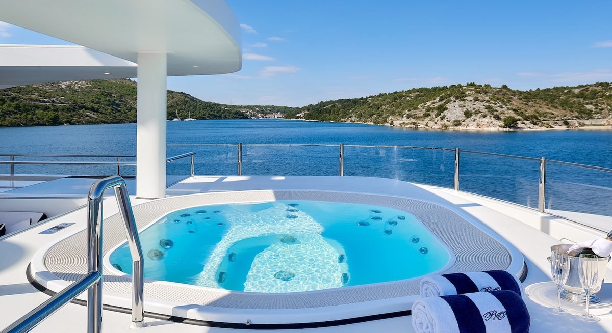 REVE D'OR yacht charter 3