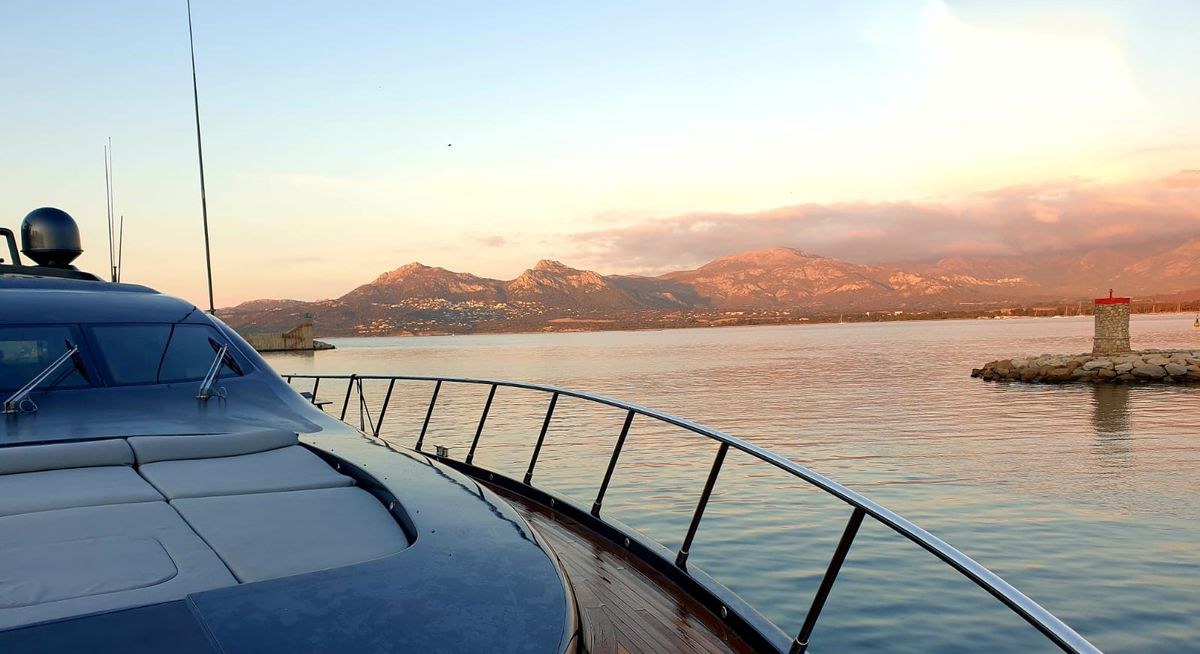 REVELLA yacht charter 1