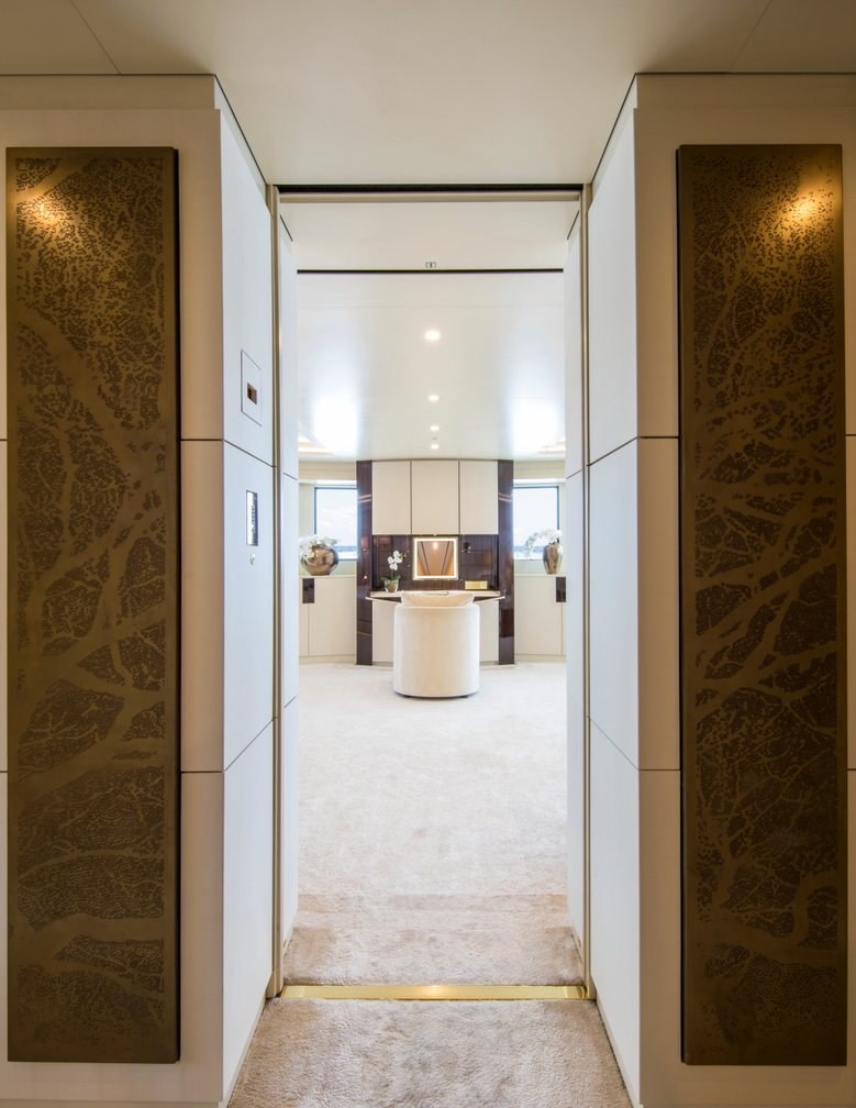 تأجير يخت ROMA YACHT CHARTER