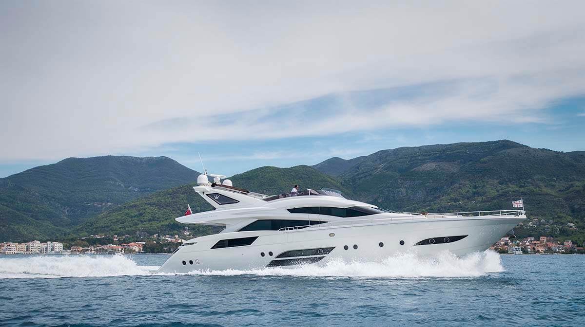 SAINT-ANNA yacht charter 1