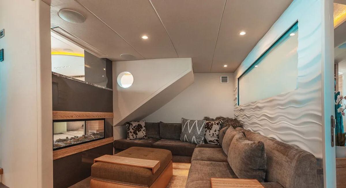SAMARA yacht charter 3