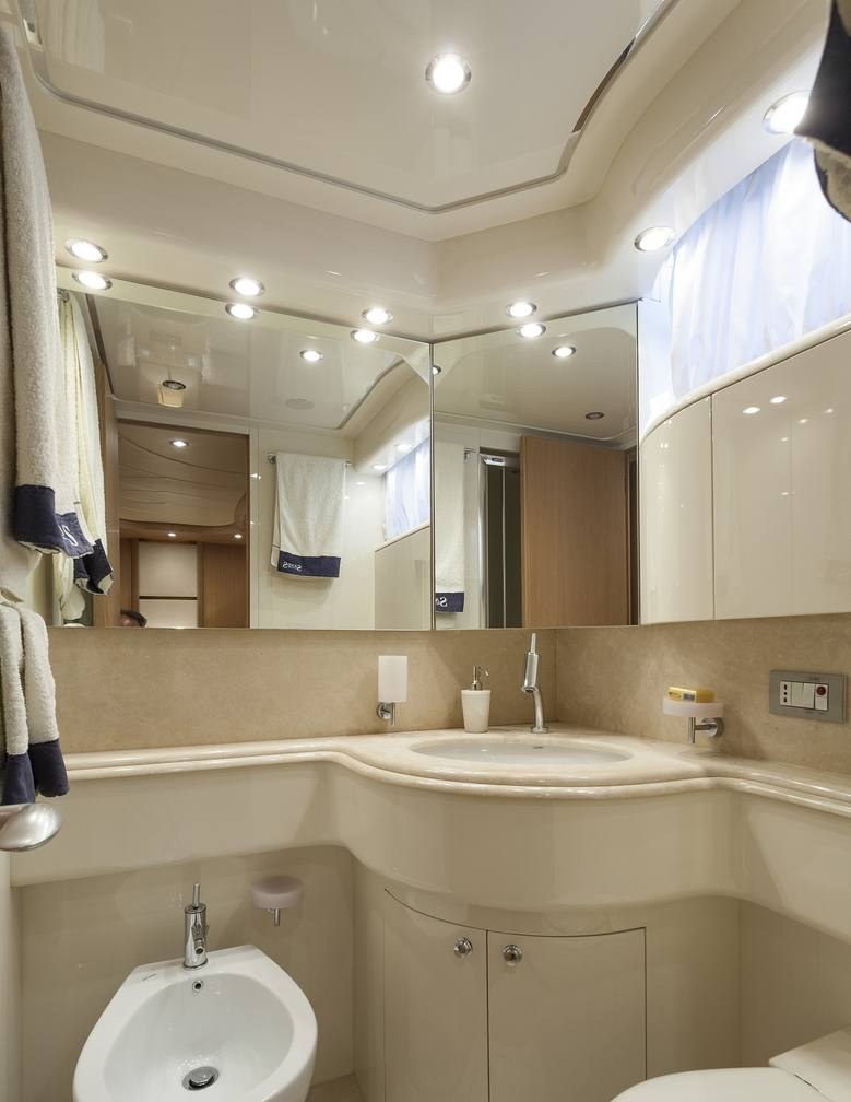Yacht charter SANDS YACHT CHARTER