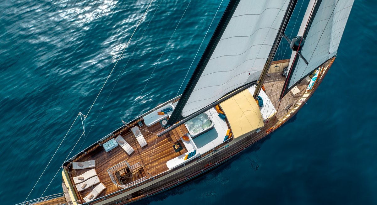 SANTA CLARA yacht charter 4