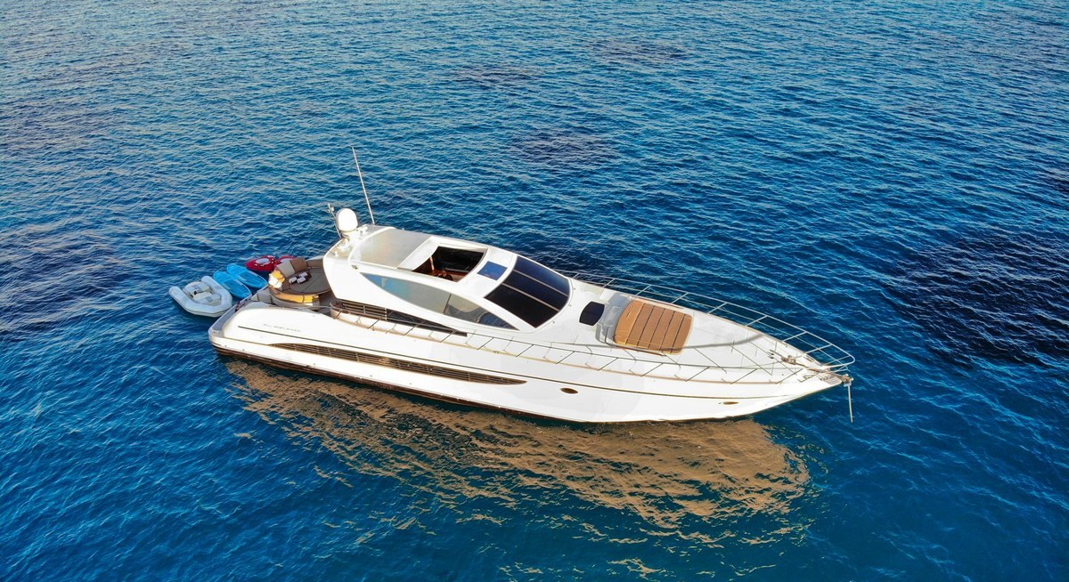 SEA U yacht charter 1