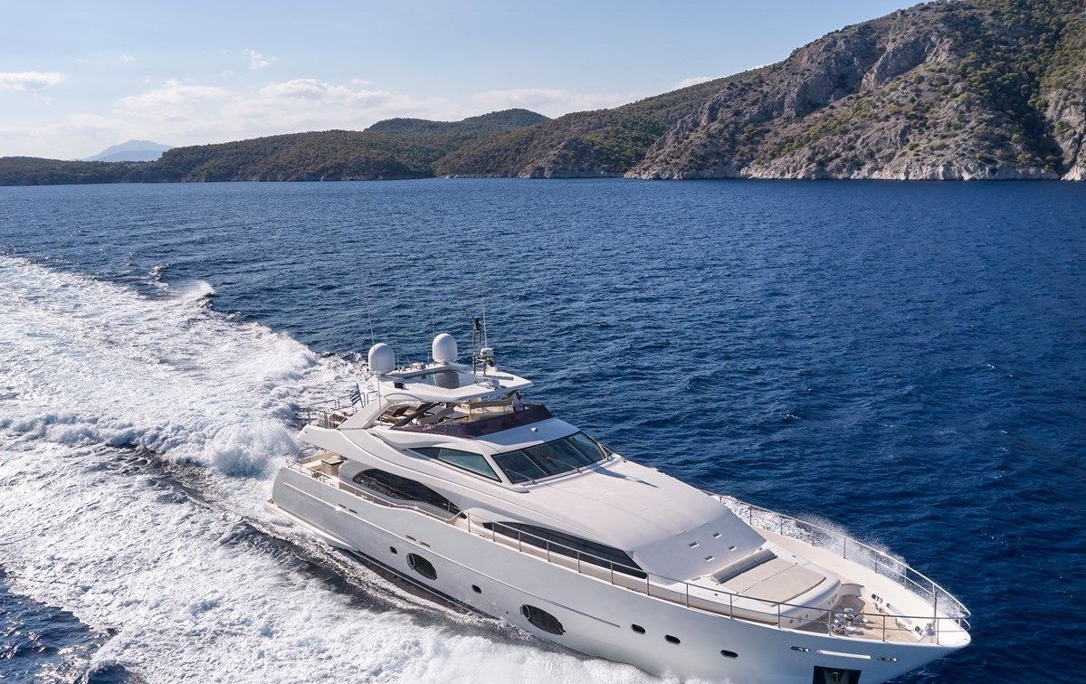 Yacht charter SEVEN S YACHT CHARTER