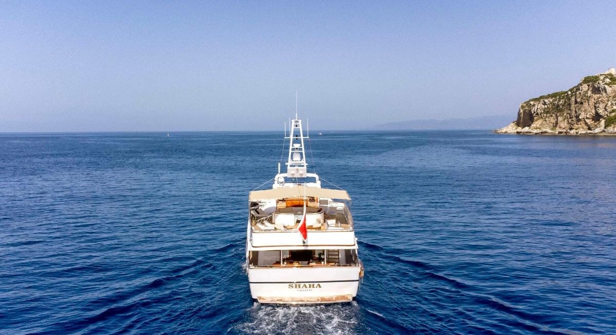 SHAHA yacht charter 5