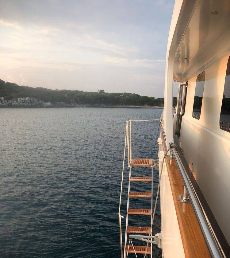 تأجير يخت SHANGRA YACHT CHARTER