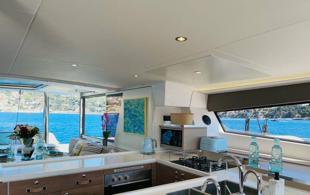 SIGNATURE VISION yacht charter 5