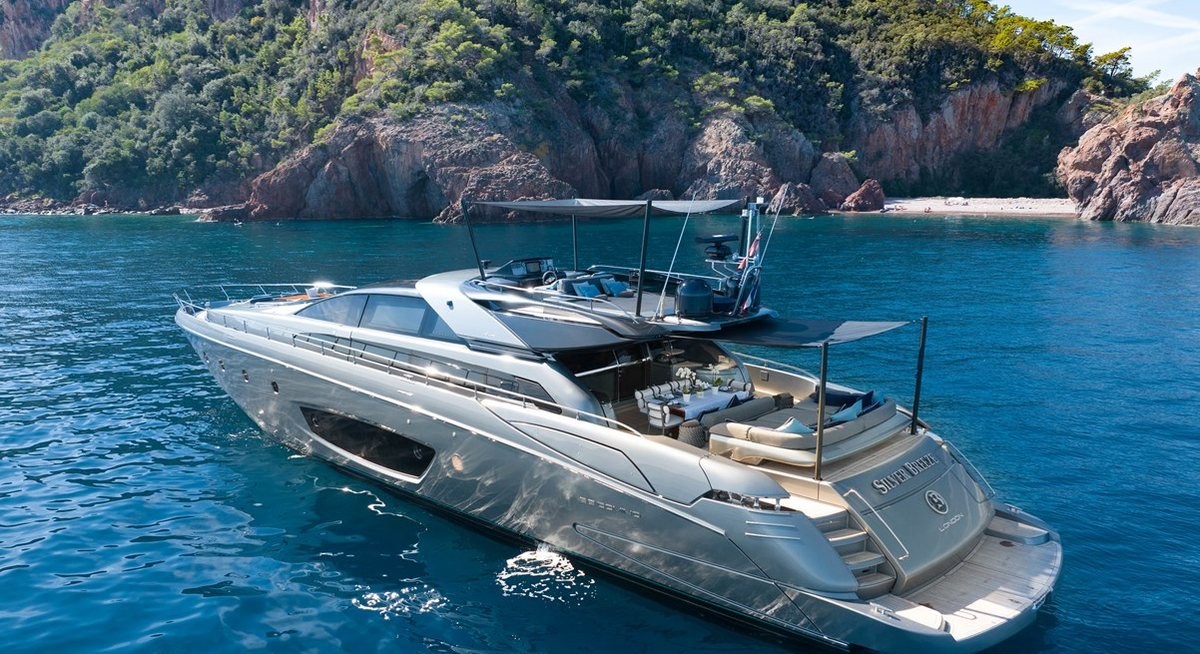 SILVER BREEZE yacht charter 5