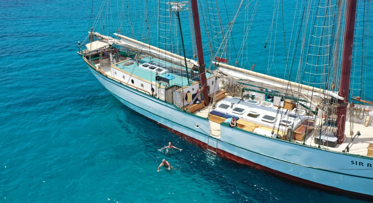 SIR ROBERT BADEN POWELL yacht charter 4