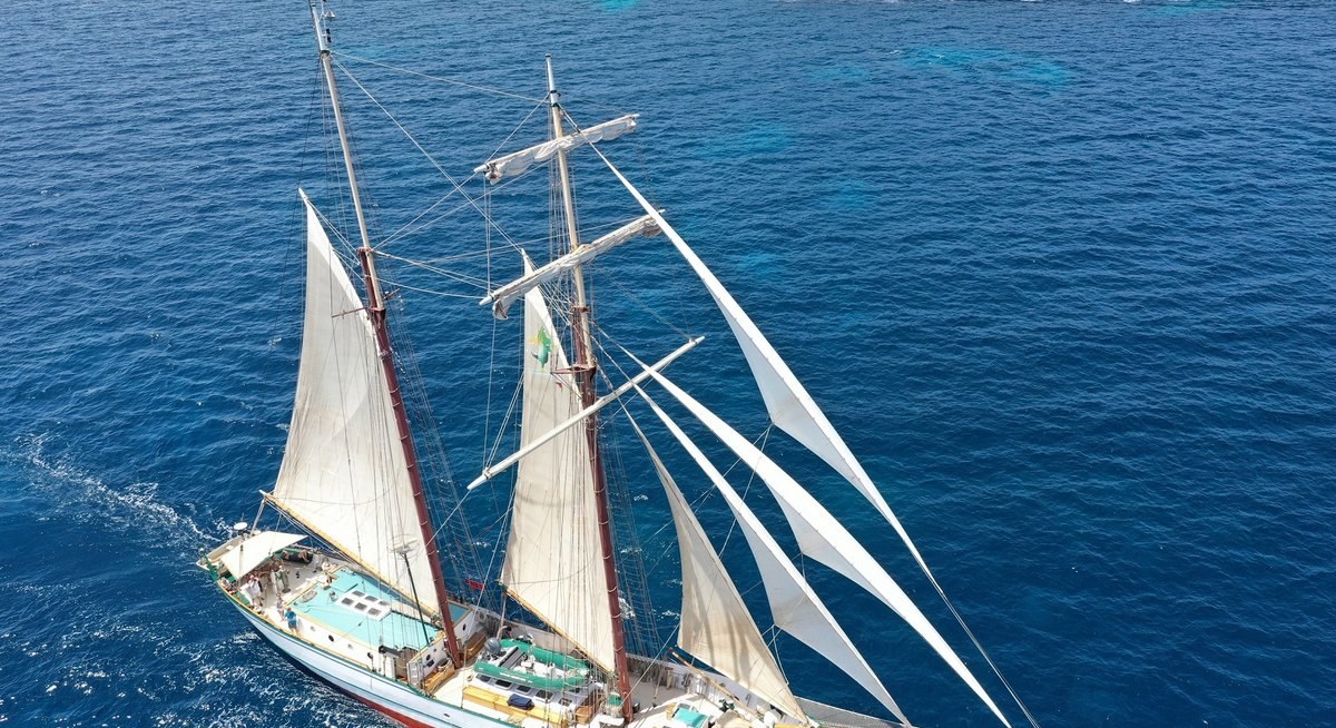SIR ROBERT BADEN POWELL yacht charter 2