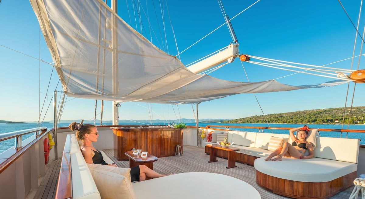 SON DE MAR yacht charter 4