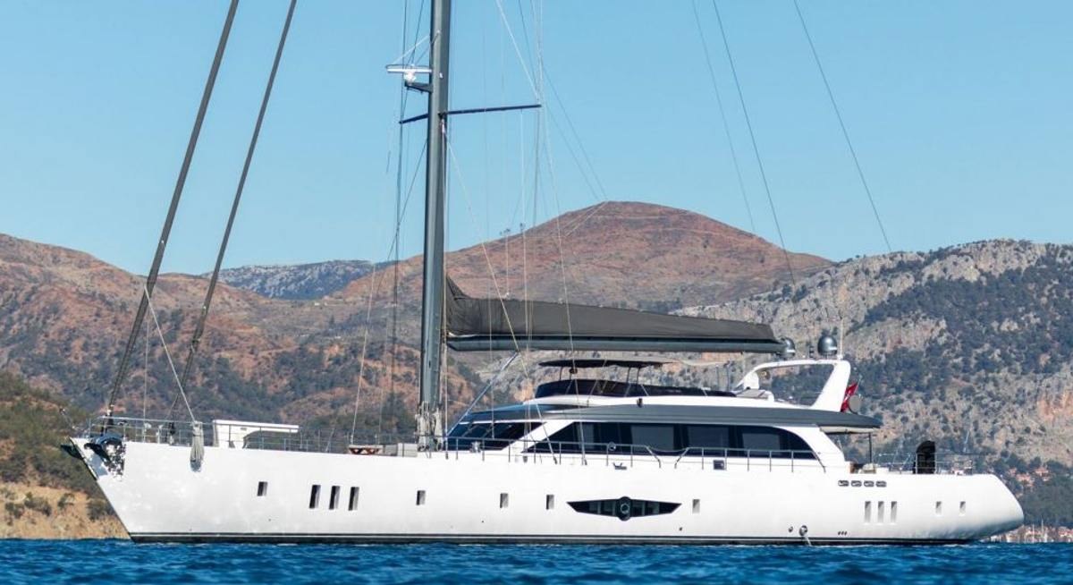 SON OF WIND yacht charter 1
