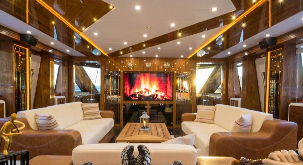 SON OF WIND yacht charter 2