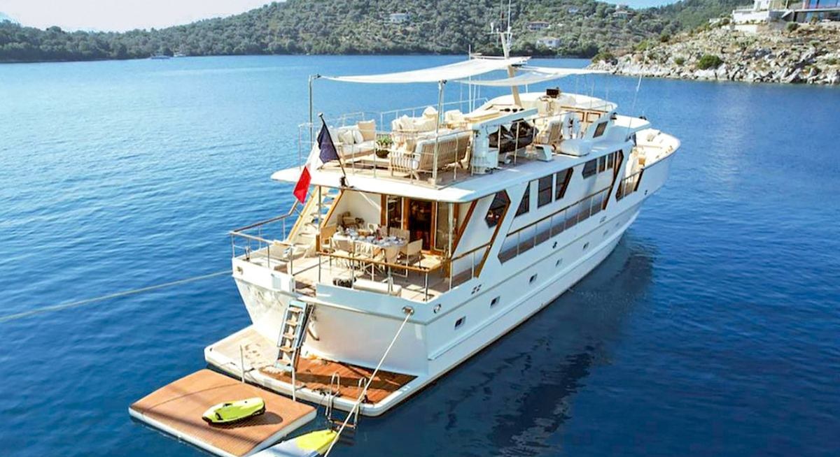 STALCA yacht charter 5