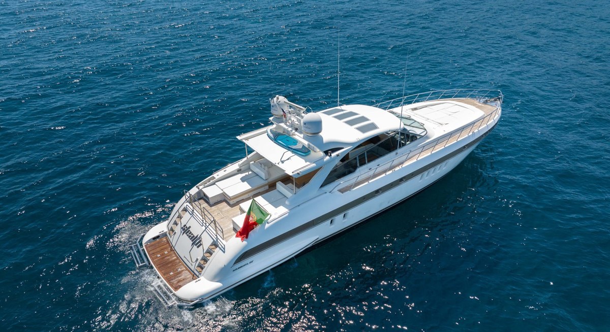 STEALTH ONE yacht charter 5