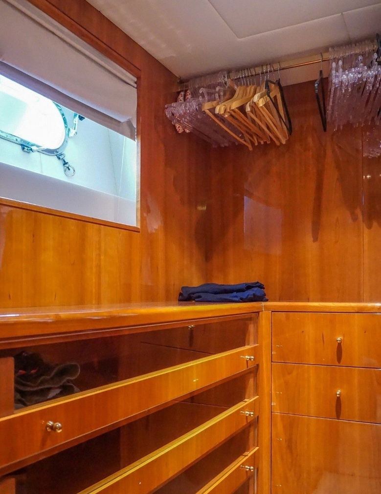 Yacht charter STOLI YACHT CHARTER