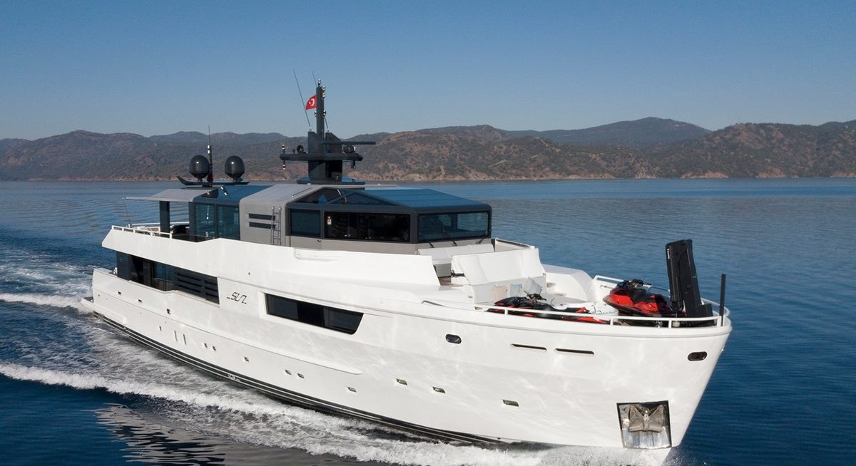 SUN yacht charter 1