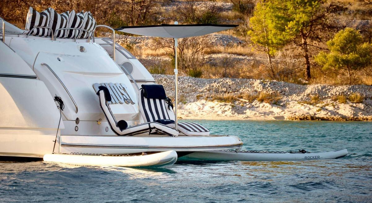 SUNSEEKER PREDATOR 72 GHOST yacht charter 5