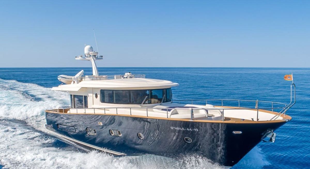 TRABUCAIRE yacht charter 1
