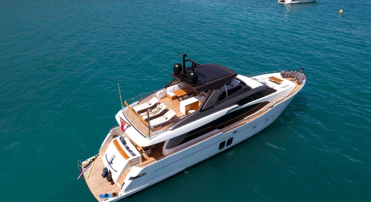 TRIPLE L yacht charter 5