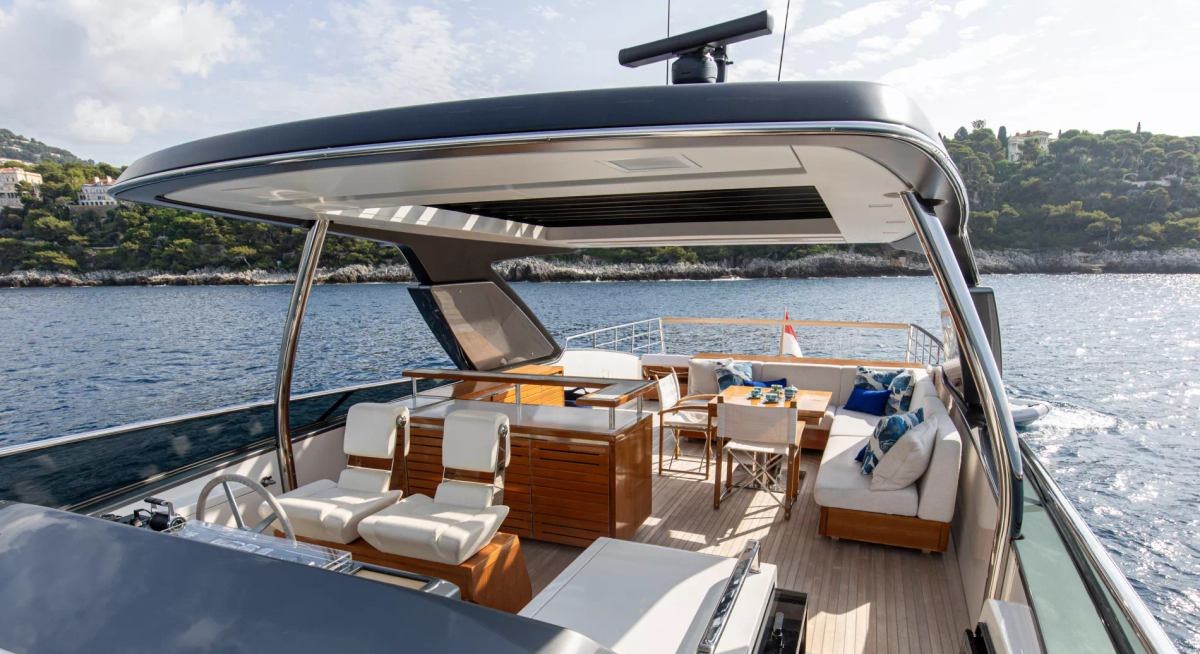 TWIN FISH yacht charter 3
