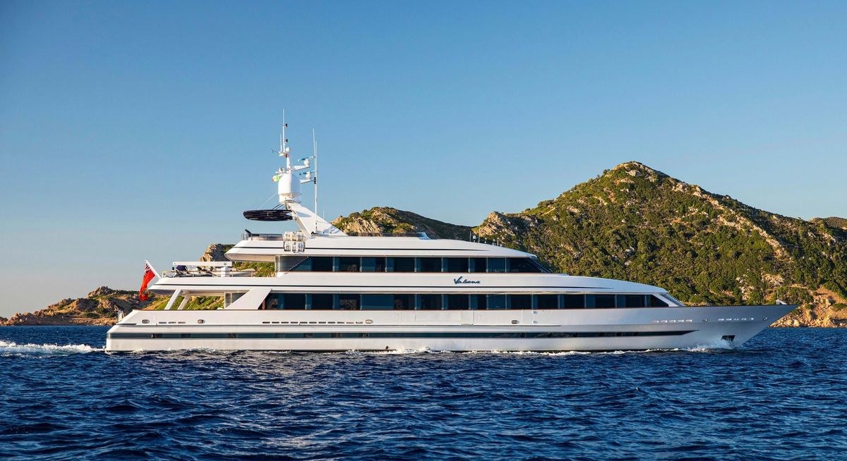 VA BENE yacht charter 1