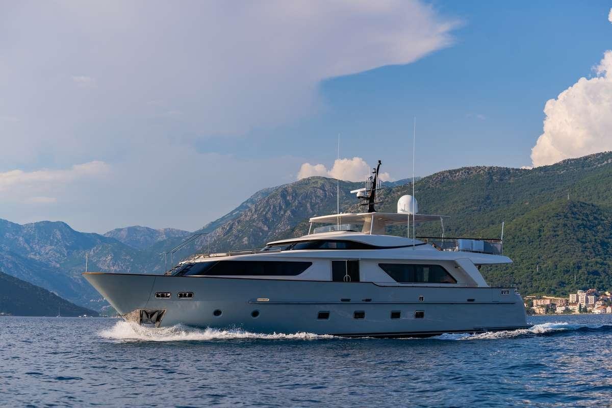 VALENTINA II yacht charter 1