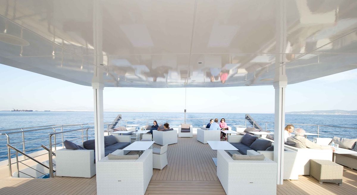 VARIETY VOYAGER yacht charter 2