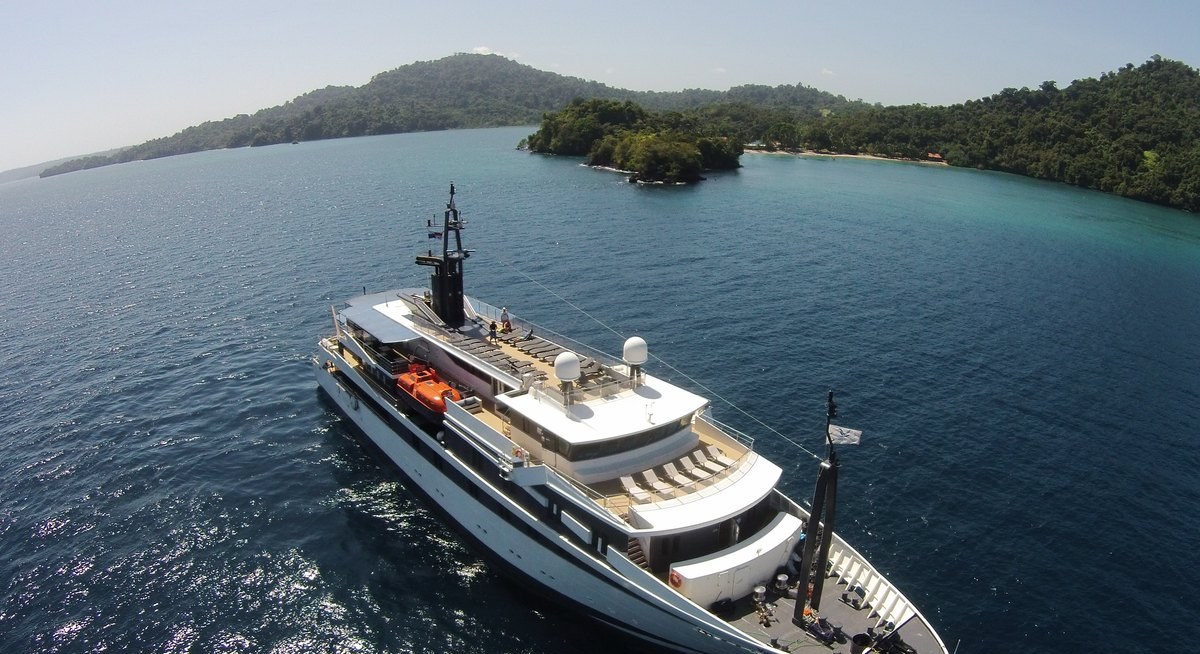 VARIETY VOYAGER yacht charter 3