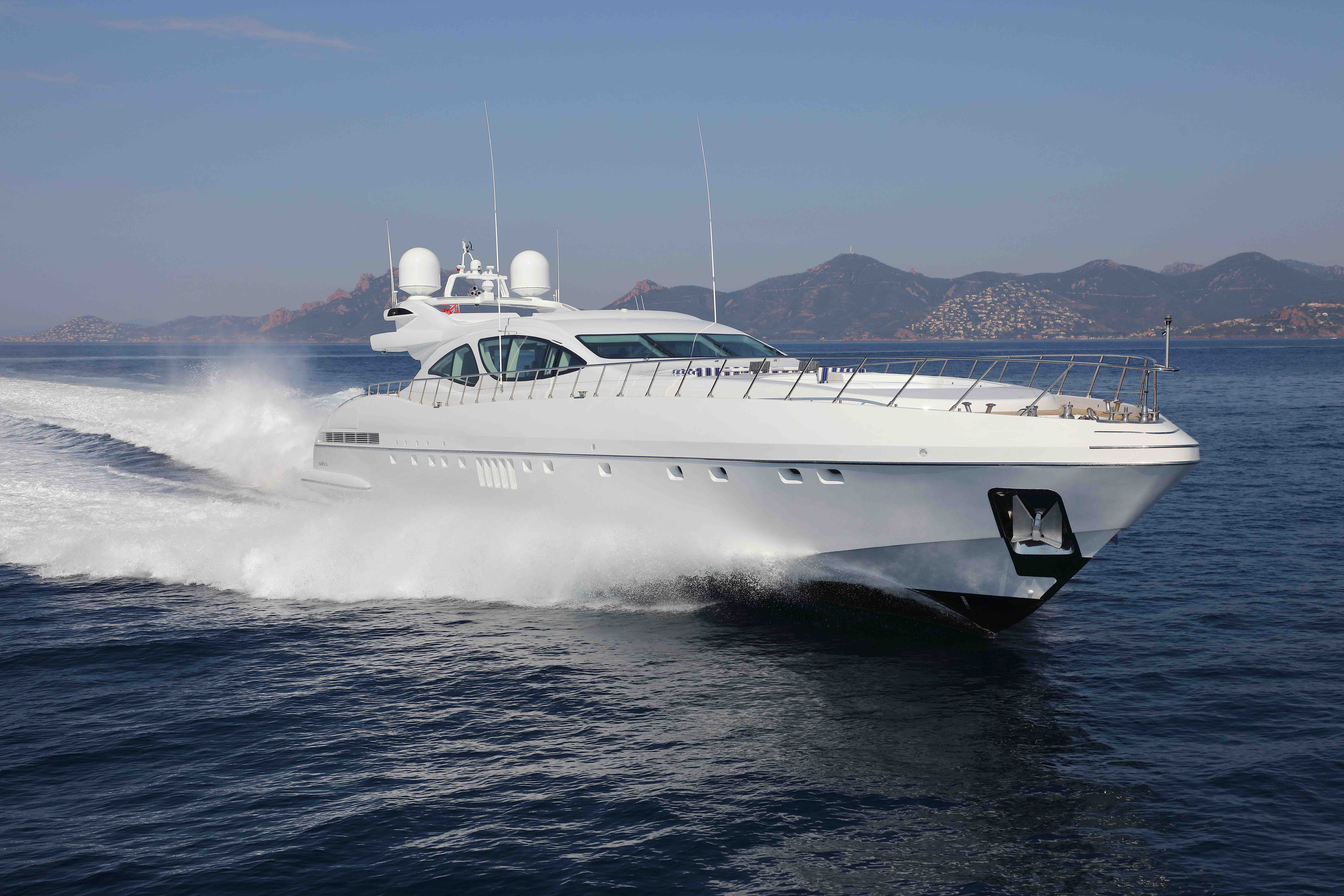 Yacht charter VENI VIDI VICI YACHT CHARTER