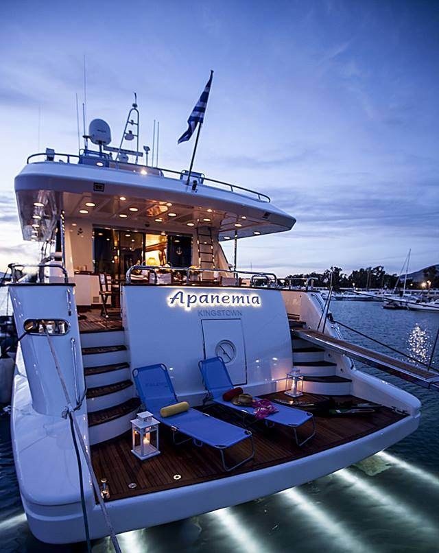 Yacht charter VENUS VISTORIA YACHT CHARTER