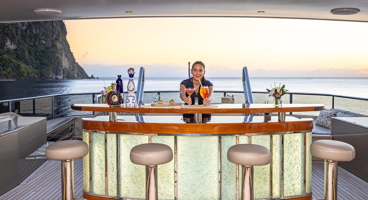 VESPER yacht charter 2