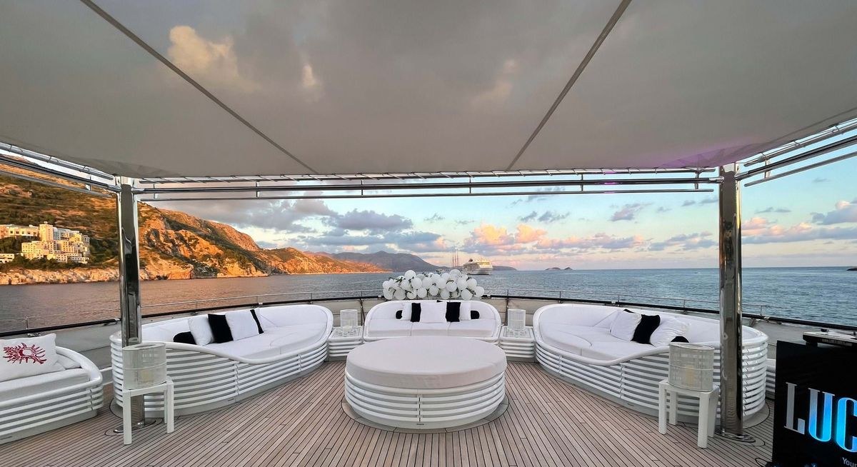 VIRGINIAN yacht charter 2