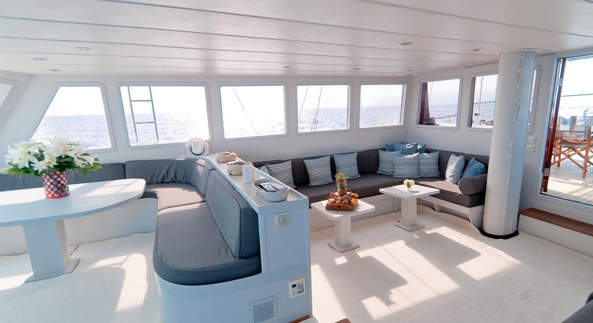VITA DOLCE yacht charter 4